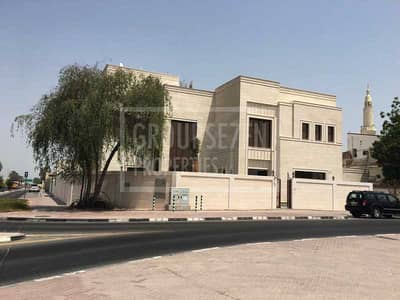 Huge independent 7 Bed villa for rent in Deira