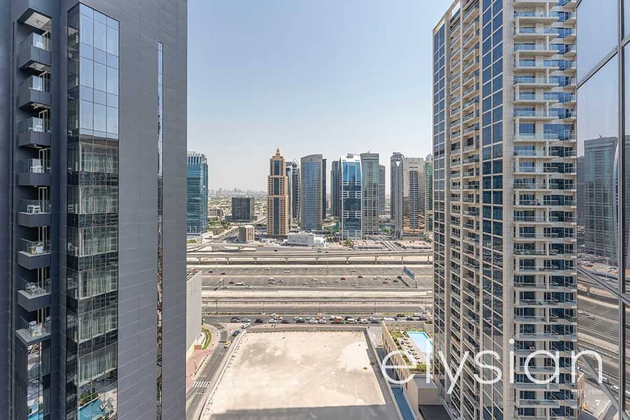 10 Next To Marina Mall | Marina View | 1 Bedroom