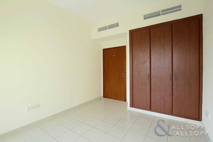 6 WELL MAINTAINED | CHILLER FREE | BALCONY