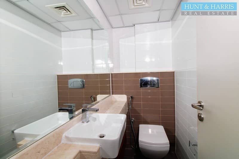 10 Chiller Included - Well Maintained - One Bedroom Apartment