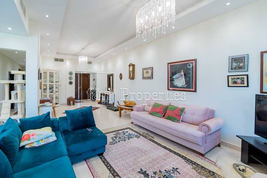 3 Perfect Family Home Bright Spacious townhouse