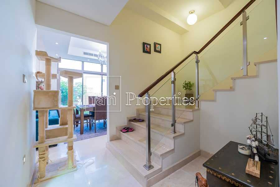 15 Perfect Family Home Bright Spacious townhouse