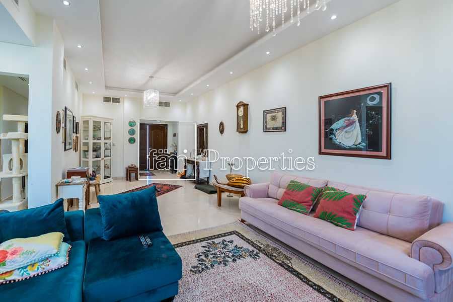 11 Perfect Family Home Bright Spacious townhouse