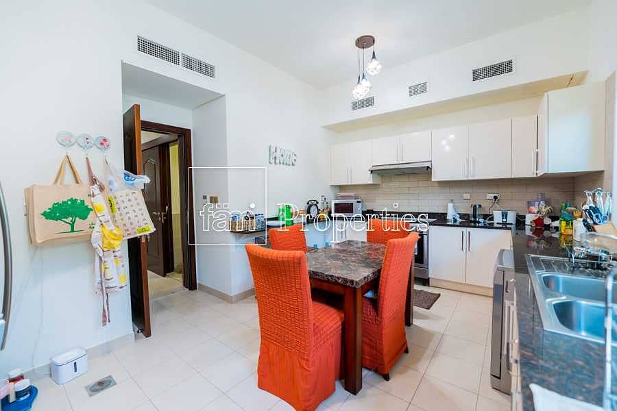39 Perfect Family Home Bright Spacious townhouse