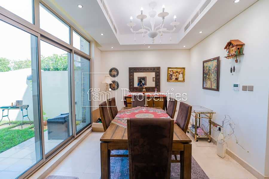 44 Perfect Family Home Bright Spacious townhouse