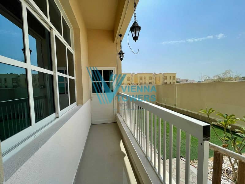 6 3BHK w/ Private Entrance & Garden w/ Huge Kitchen