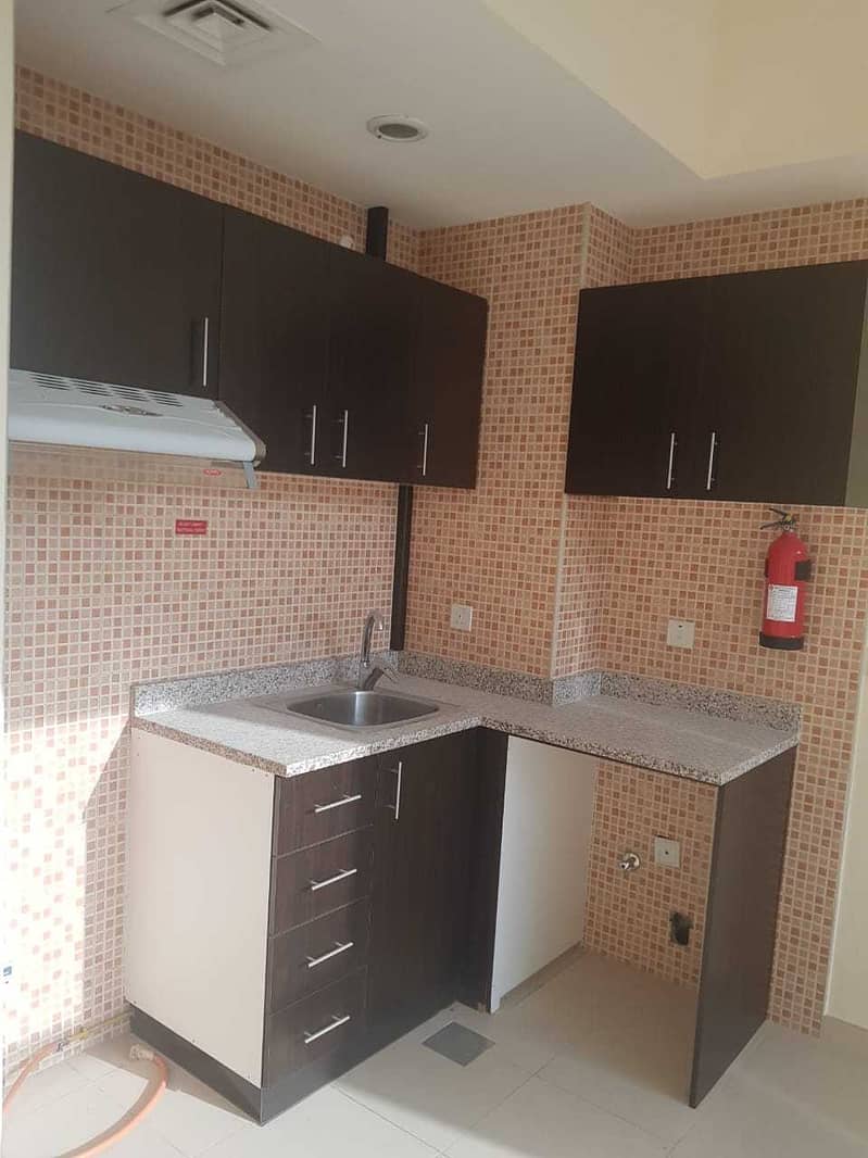 5 Studio without balcony 380 sqft only 19/4 chks