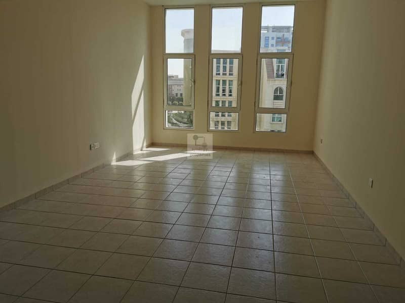 2 SPECIOUS 1BR NEXT TO METRO AND CARREFOUR