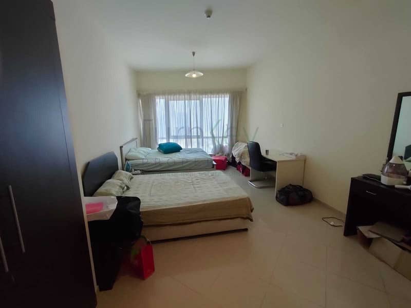 2 Well Maintained | 1300 Sqft 1 Bed With Balcony
