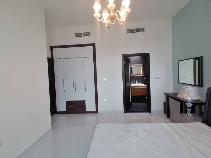 10 Fully Furnished Unit | High Floor | Autodrome View