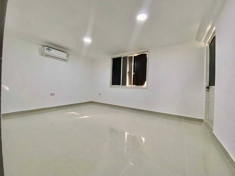 CLEAN 2 BHK APARTMENT/NO COMMISSION FEE!