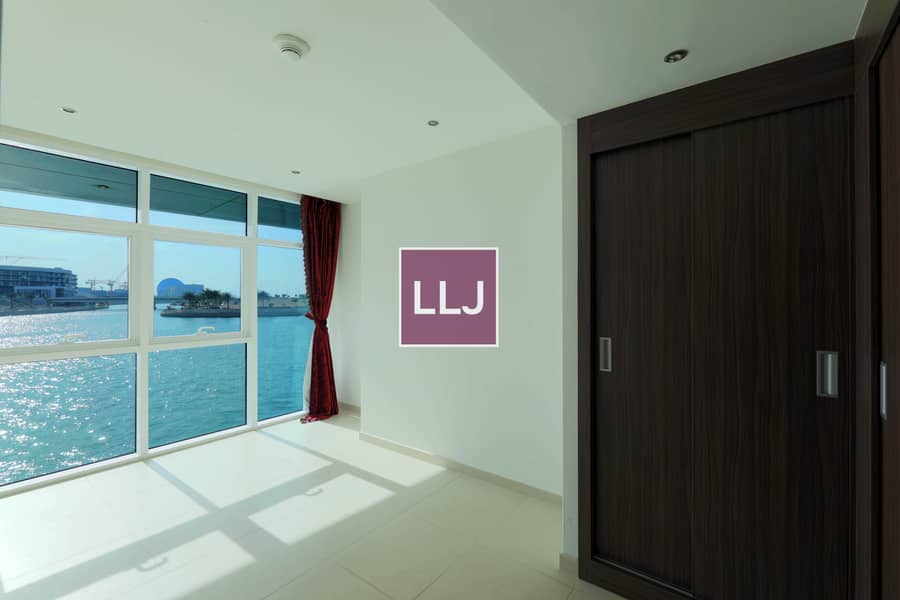 11 Refined 3 Bedroom Duplex with Panoramic Sea Views!