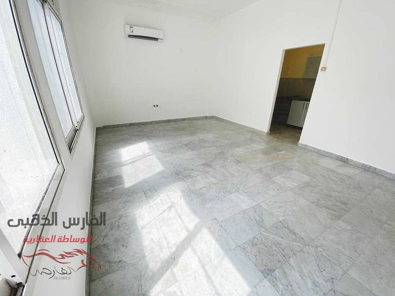 5 studio monthly in Al Karama area opposite to Khalidiya Police Station and Parkin available