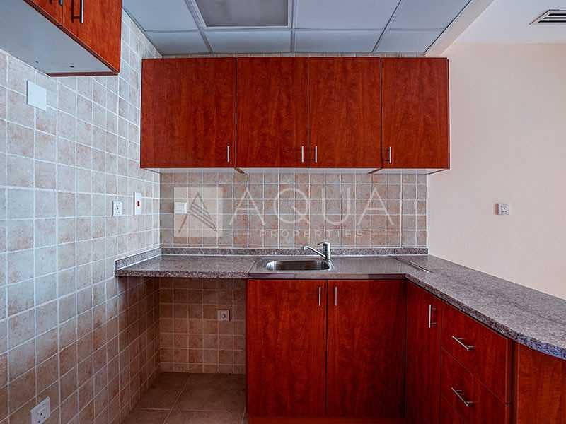 8 AVAILABLE 24th OCT | UNFURNISHED | HIGH FLOOR