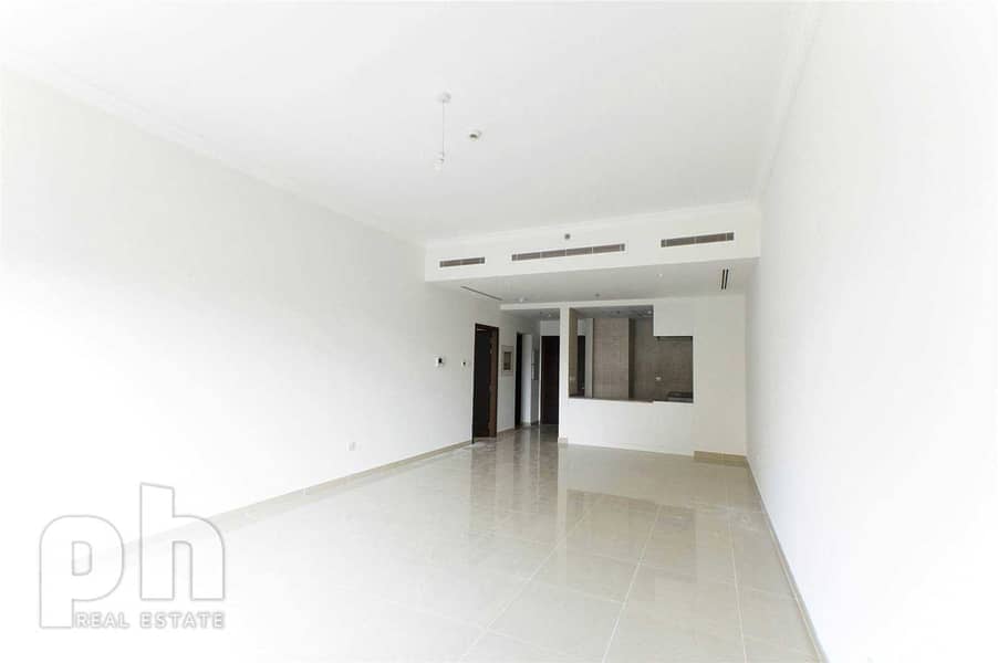 7 Unfurnished | New Kitchen | Modern |