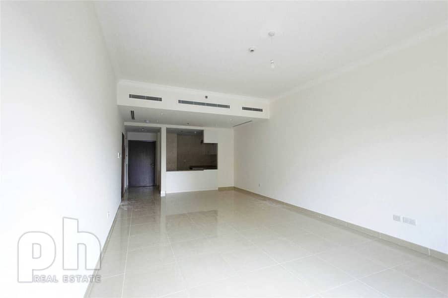 8 Unfurnished | New Kitchen | Modern |