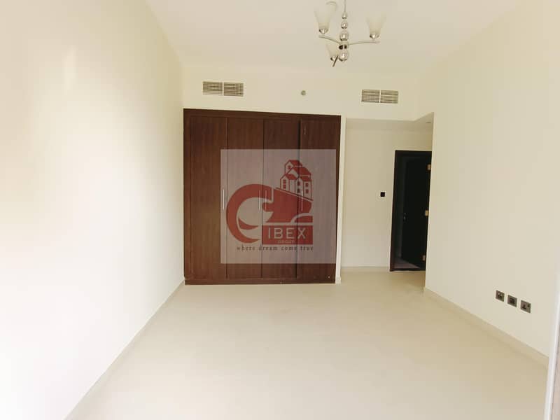 4 Brand new ! 30 days free ! With all ameneties behind of sheikh zayed road