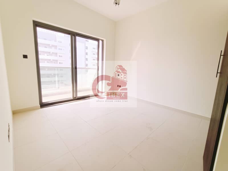 7 Brand new ! 30 days free ! With all ameneties behind of sheikh zayed road