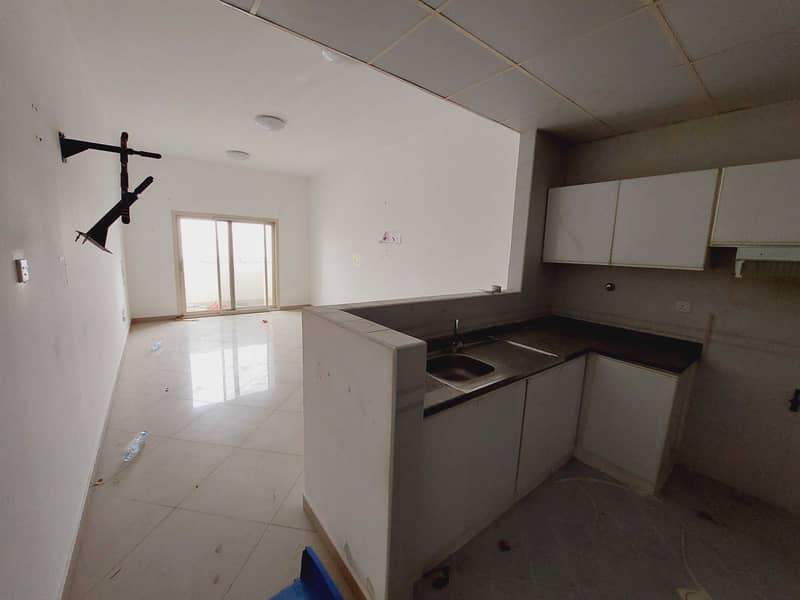 5 Elegant Studio With Balcony In Muwailih Sharjah