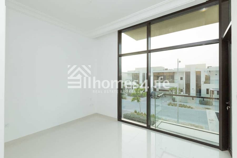 Landscaped TH | Middle Unit|THM|135k1CHQ Landscaped TH | Middle Unit|THM|135k1CHQ