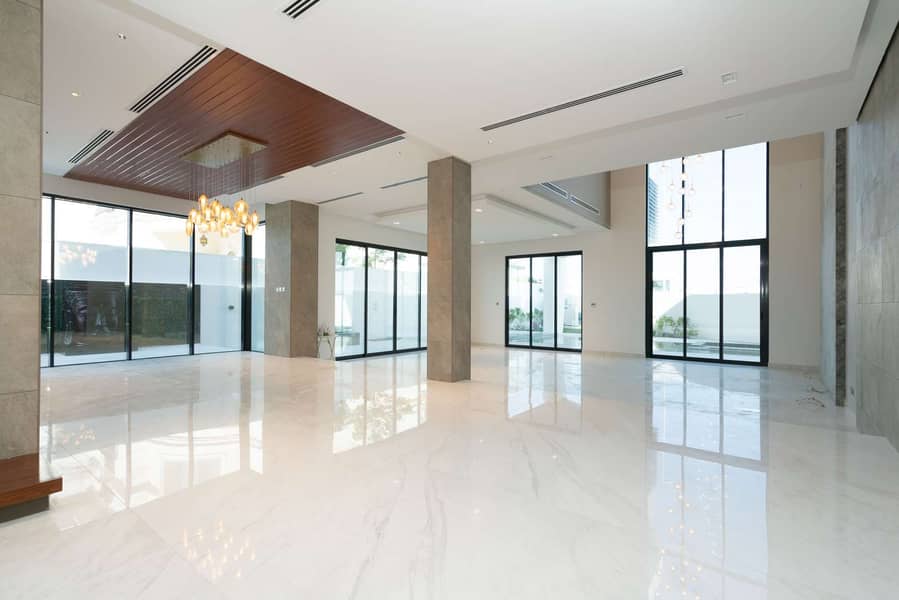 2 One of Dubai's Most Beautiful Contemporary Villas