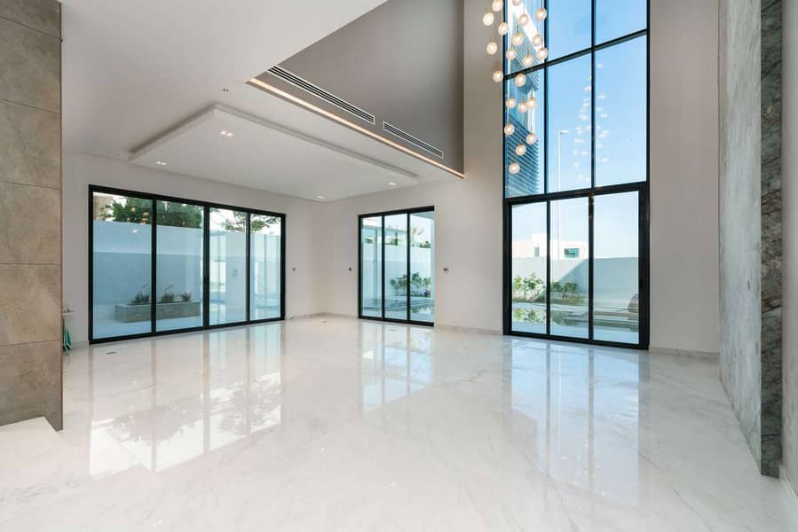 3 One of Dubai's Most Beautiful Contemporary Villas