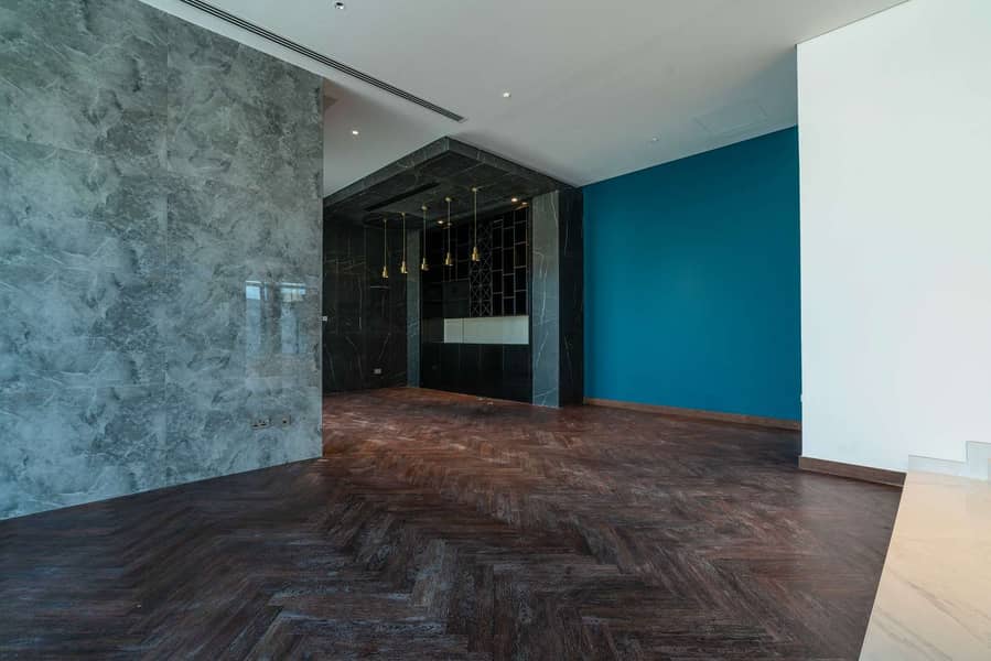 8 One of Dubai's Most Beautiful Contemporary Villas