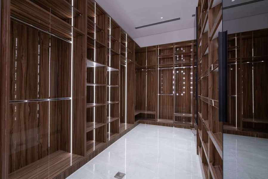 12 One of Dubai's Most Beautiful Contemporary Villas