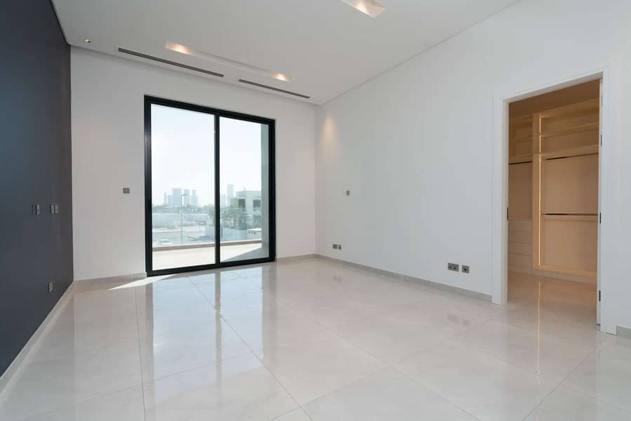 17 One of Dubai's Most Beautiful Contemporary Villas