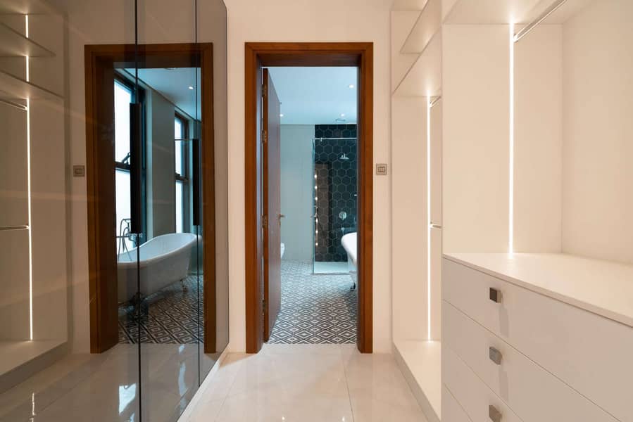 19 One of Dubai's Most Beautiful Contemporary Villas
