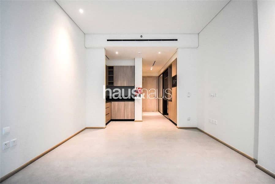 8 Ground Floor Studio | Terrace | High Spec