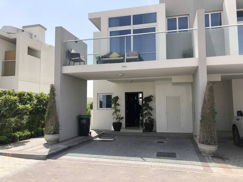 Amazing Opportunity | Spacious| Corner Town House. Amazing Opportunity | Spacious| Corner Town House.