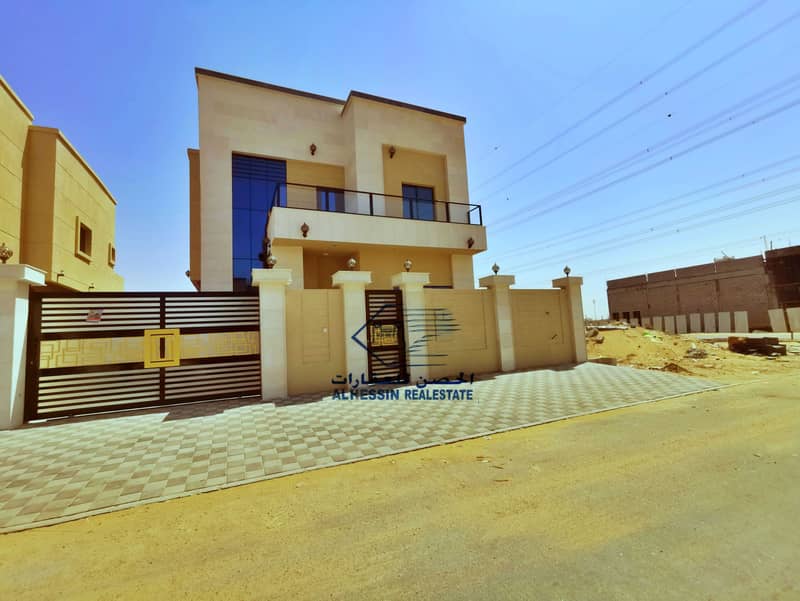 Distinctive villa for sale in Ajman directly from the owner, the latest finishing, the price is attractive.