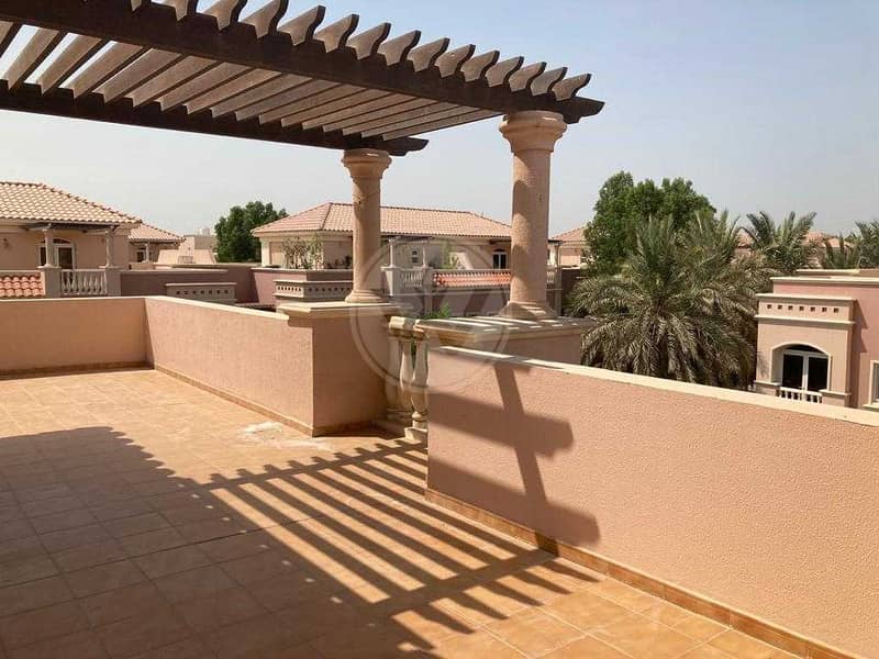 6 Family compound | Two gardens | Roof terrace