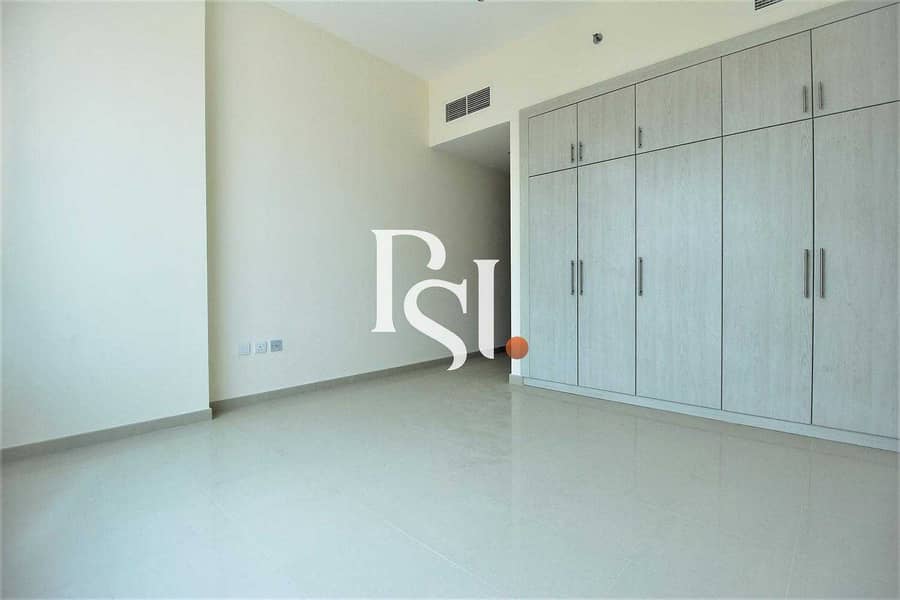 5 Brand new 1 BR apartment/ Balcony/ Dubai Land area