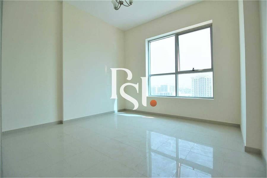 10 Brand new 1 BR apartment/ Balcony/ Dubai Land area