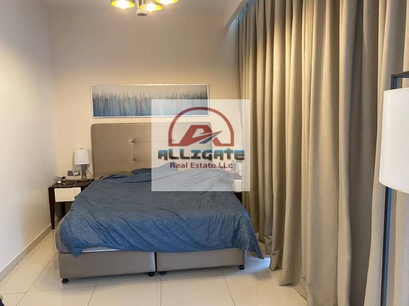 Fully Furnished / Well Maitained / 1-Bedroom with  Big Balcony