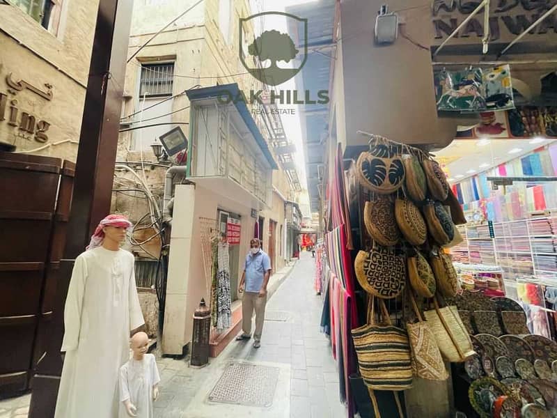 5 RETAIL SHOP AVAILABLE IN OLD  TEXTILE MARKET NEXT TO ABRA