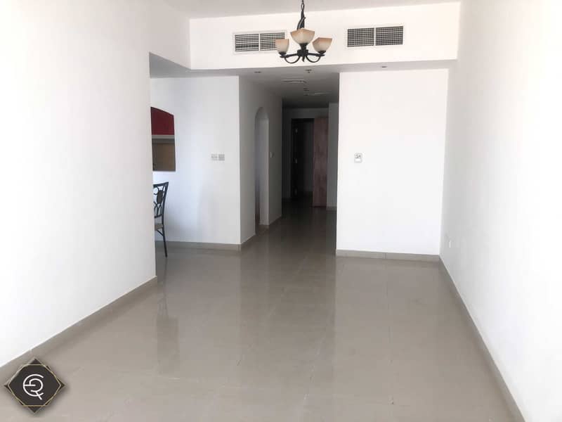 3 freshly maintained 2+maid with lake view high floor