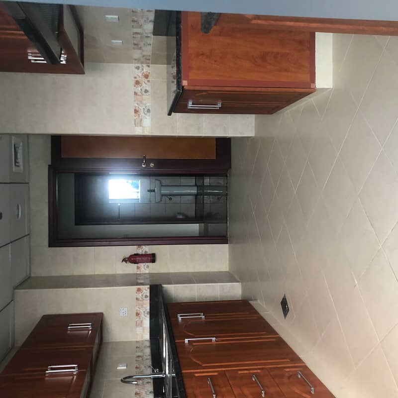 3 Kitchen With Maid Room