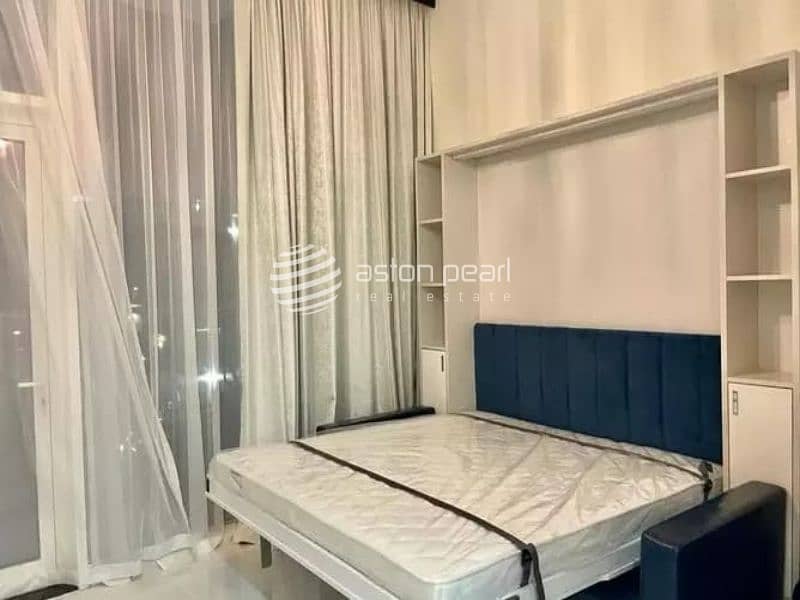 8 Modern Studio Brand New Fully Furnished in Miraclz
