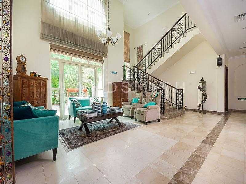 VACANT 4BR Plus Study Garden Hall Villa with Pool