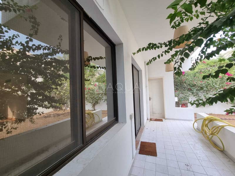 3BR Villa | Near Canal | Big Garden