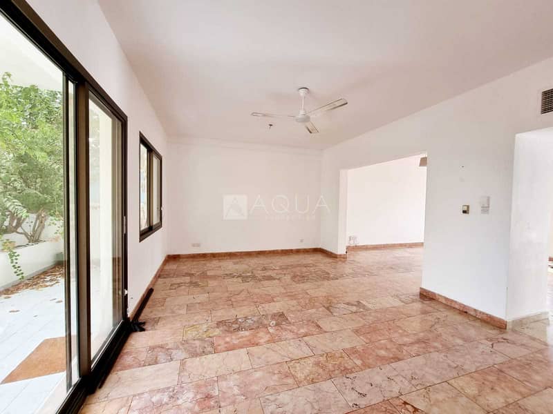 4 3BR Villa | Near Canal | Big Garden