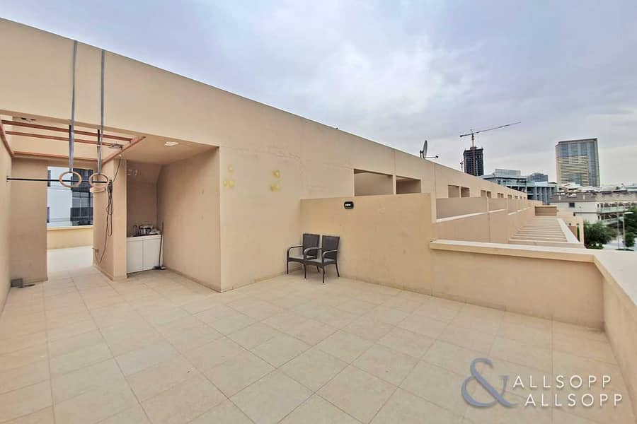 11 Available Immediately | Roof Terrace | 4 Bed