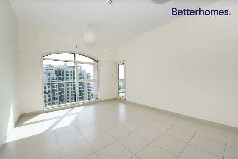 Low Floor|Large Terrace|Vacant On Transfer