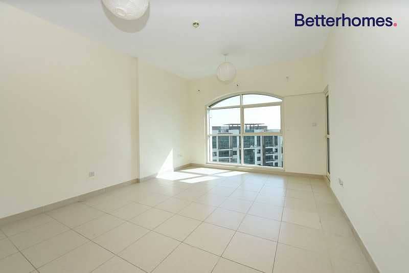 2 Low Floor|Large Terrace|Vacant On Transfer