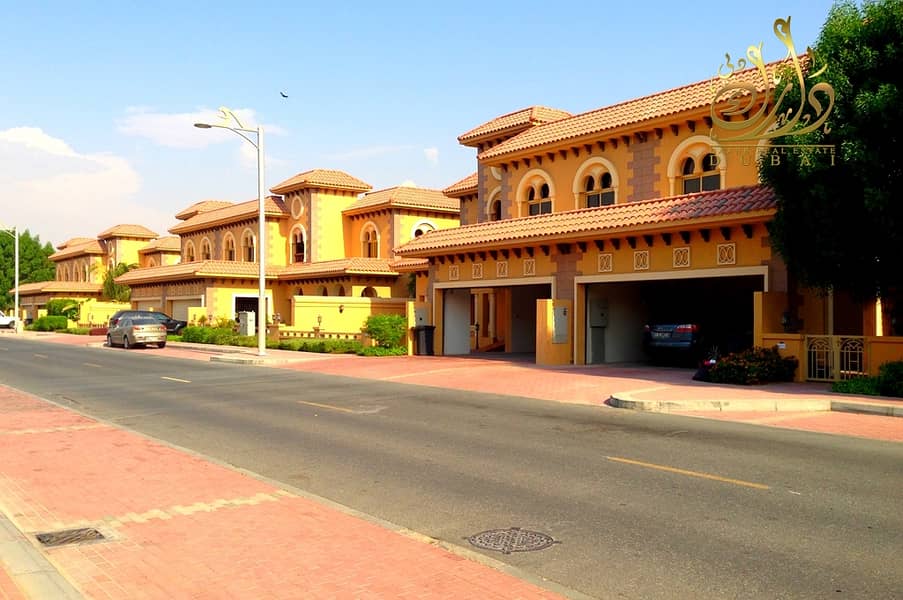 11 6BD Villa FOR sale in Dubai Land!