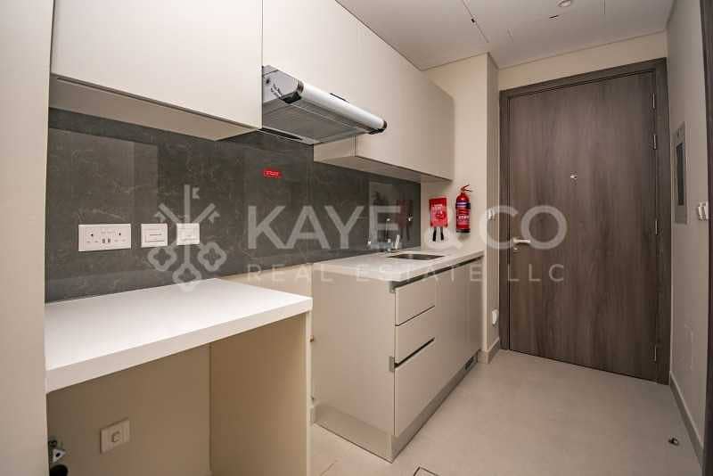 7 1 Month Free | Brand New | Fitted Open Kitchen
