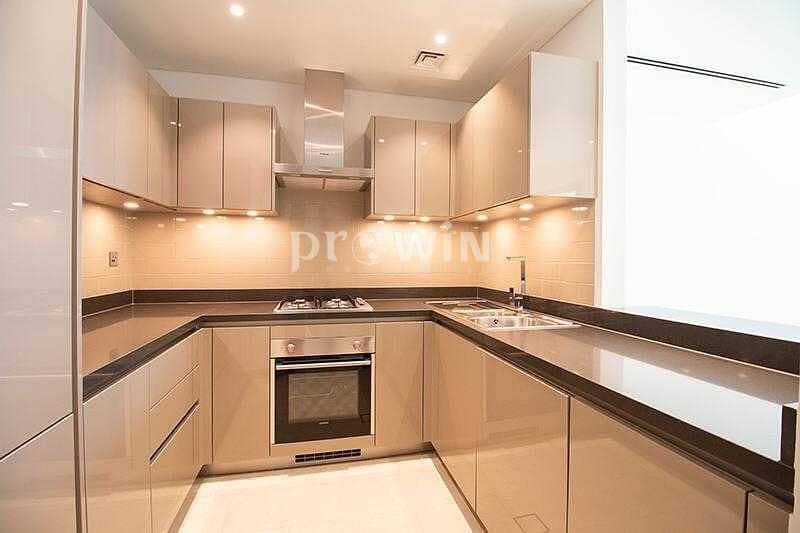 NO COMMISSION 2 BED Apt | BEST VIEW| Fitted Kitchen | DISTRESS